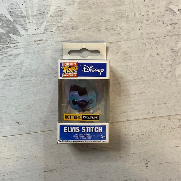 Funko Pop Elvis Stitch Disney Exclusive Pocket Pop Keychain - Picture 2 of 10